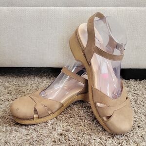 Dansko Betsey Sandal Clog Taupe 42 Comfort Nubuck Leather Arch Support EUC